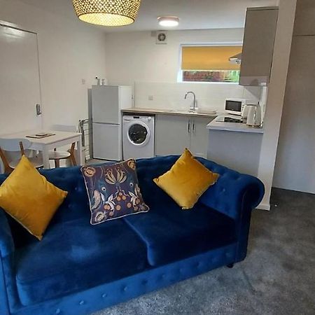 The Tackeroo Suite Hednesford Eksteriør billede